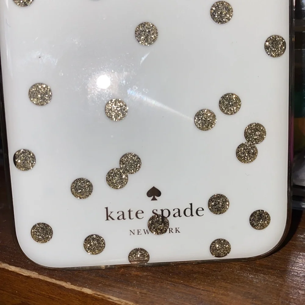 KATE SPADE White with Gold polka-dots phone case. IPhone XS